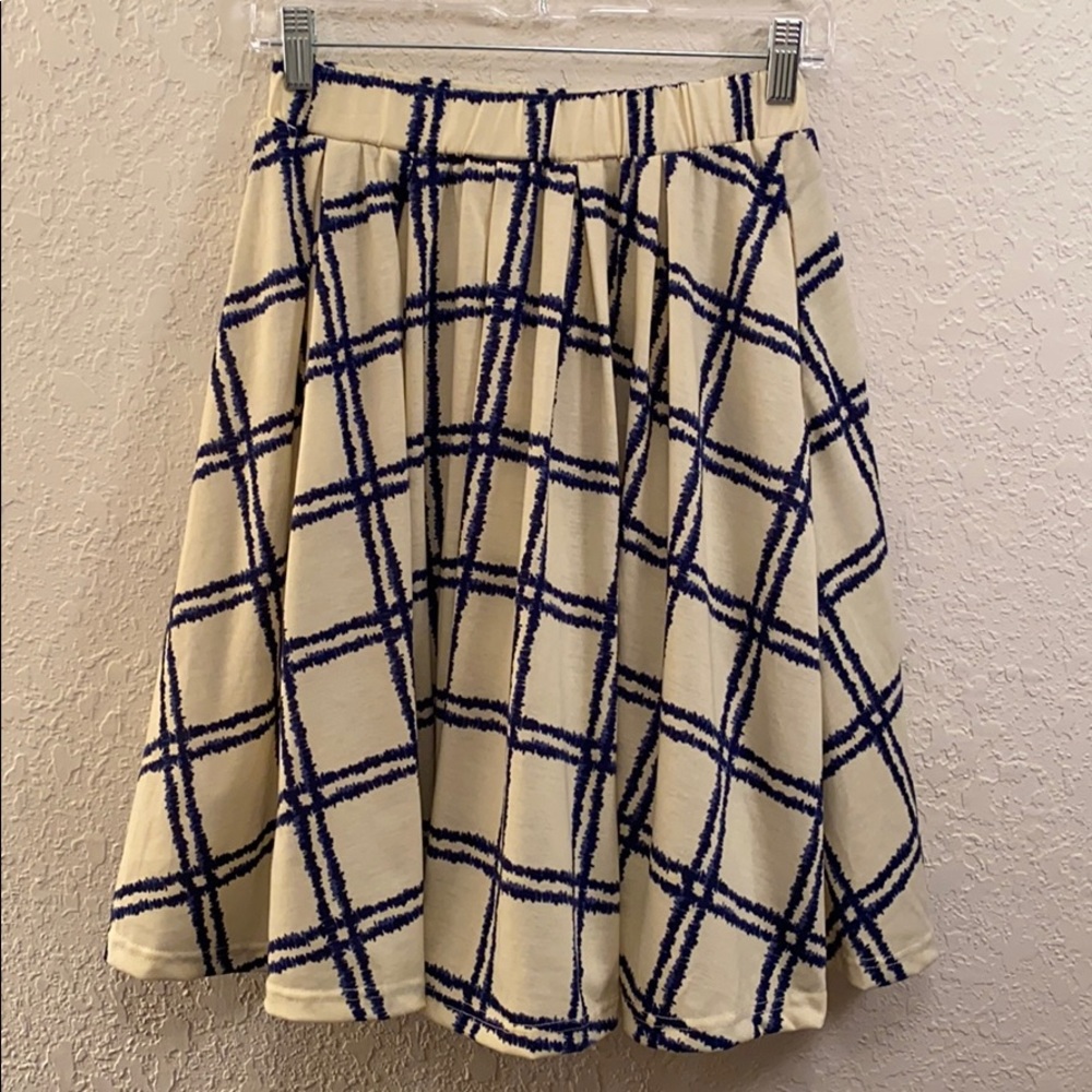 LuLaRoe Madison Skirt Plaid with pockets NWT Sz Xs